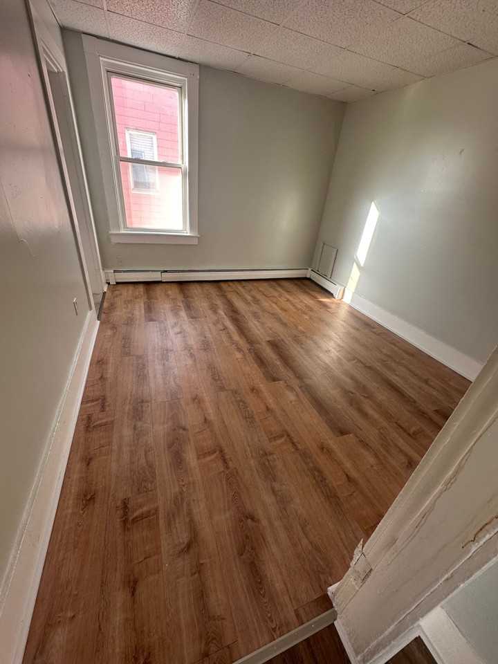 54 Knox St #2 - Photo 6 of 7