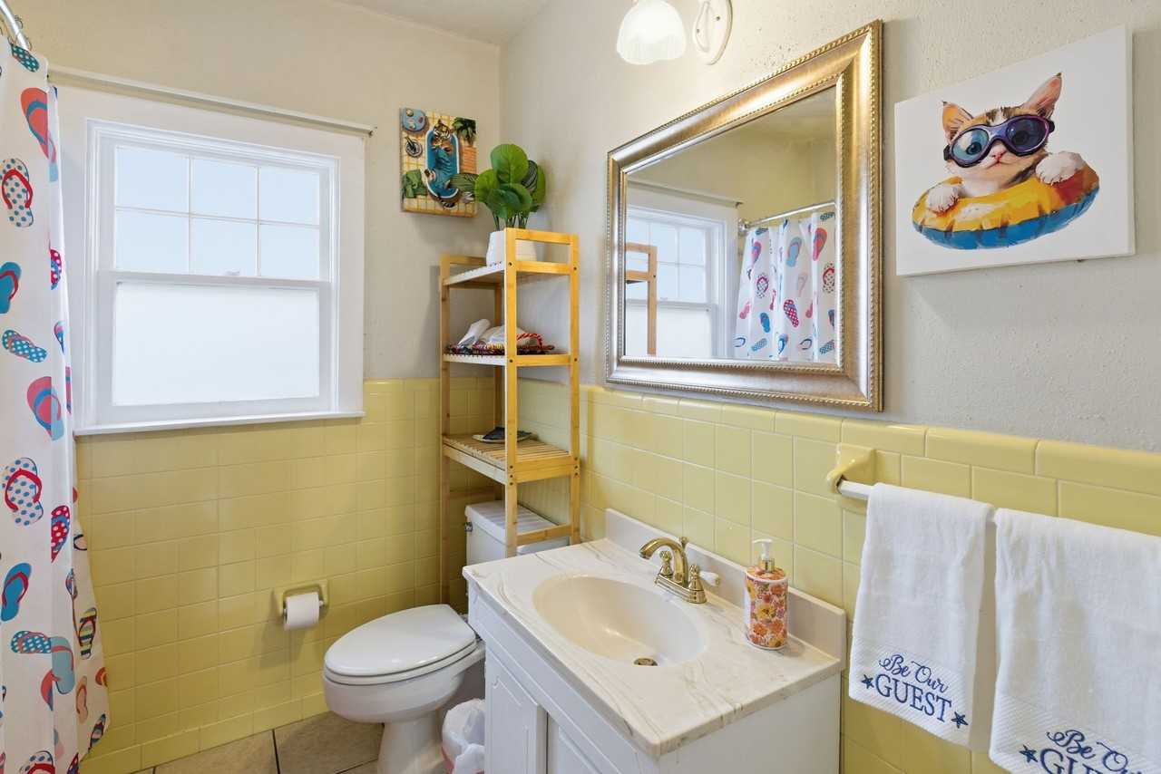 162 S Fulton St - Photo 7 of 16