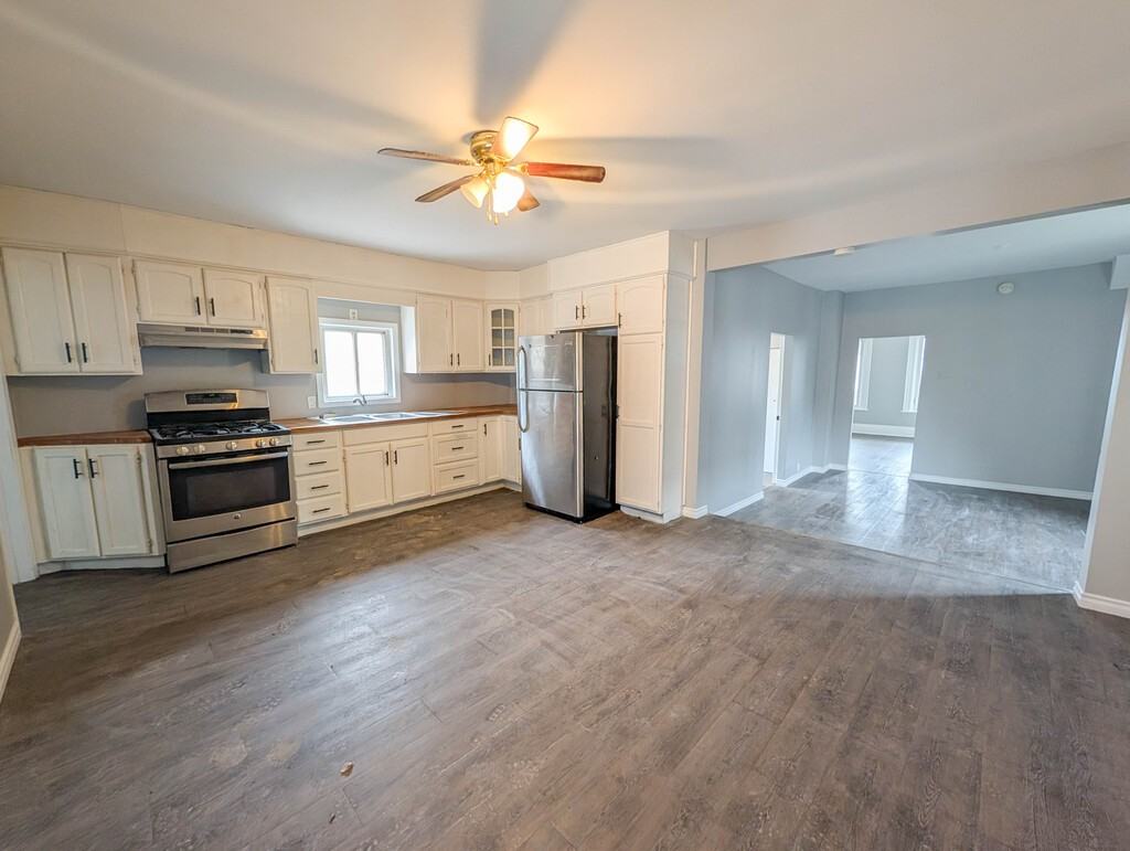 53 Vine St S - Photo 4 of 16