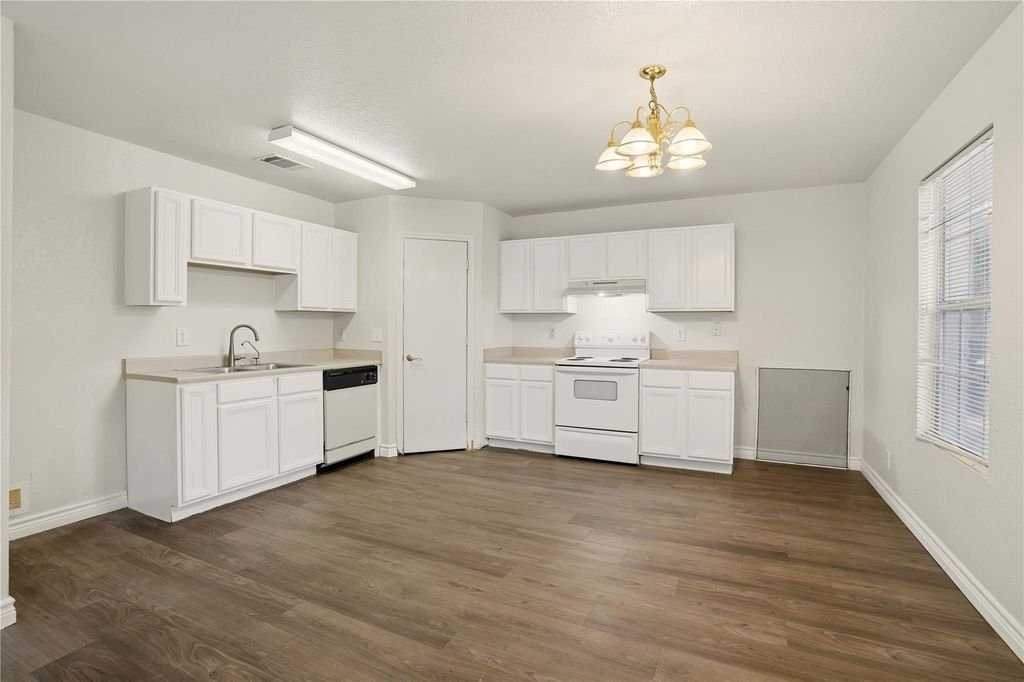 4727 Gavlick Farm - Photo 5 of 20