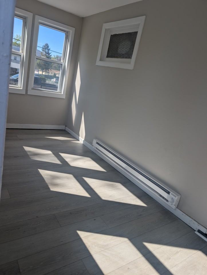 500R Marion St - Photo 2 of 19