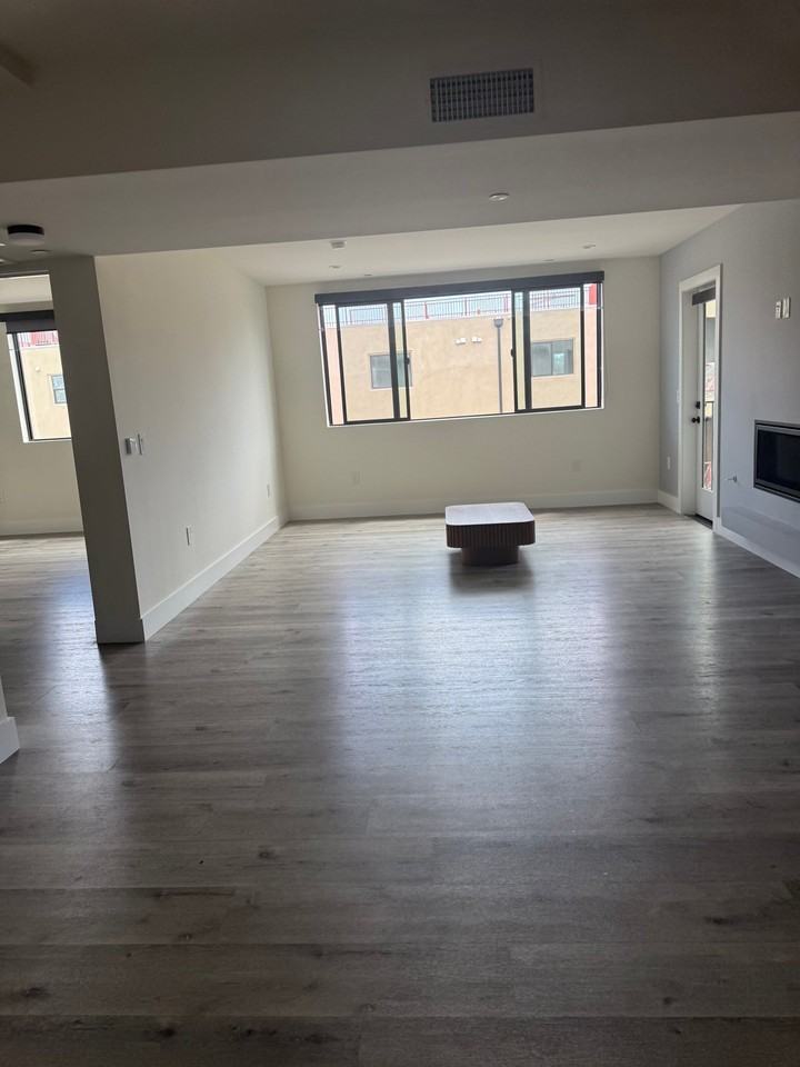 5923 Laurel Canyon Blvd #401 - Photo 4 of 20