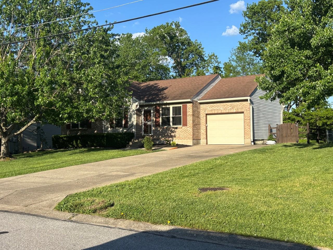 1708 Deer Run Dr - Photo 3 of 20