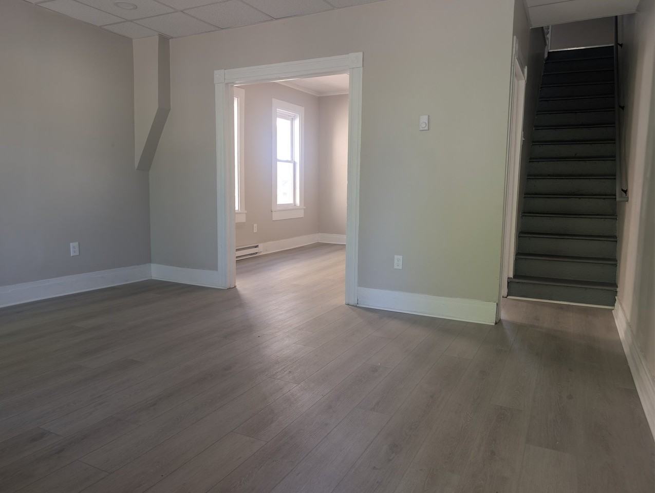 502 Marion St - Photo 4 of 17