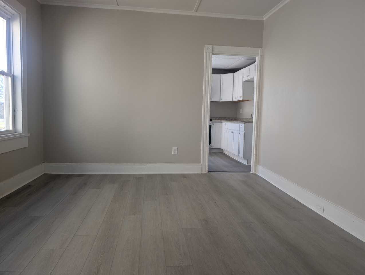 502 Marion St - Photo 5 of 17