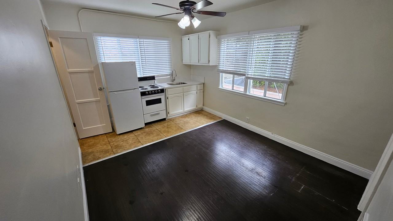 527 N Alexandria Ave #8 - Photo 2 of 18