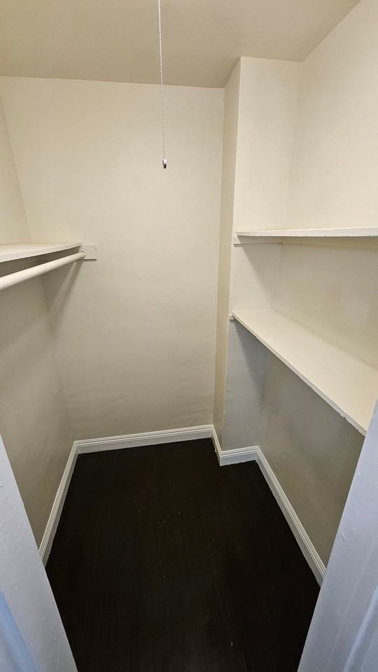 527 N Alexandria Ave #8 - Photo 4 of 18