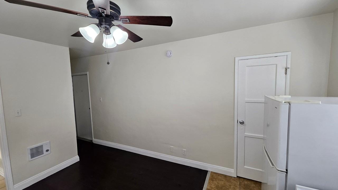 527 N Alexandria Ave #8 - Photo 5 of 18