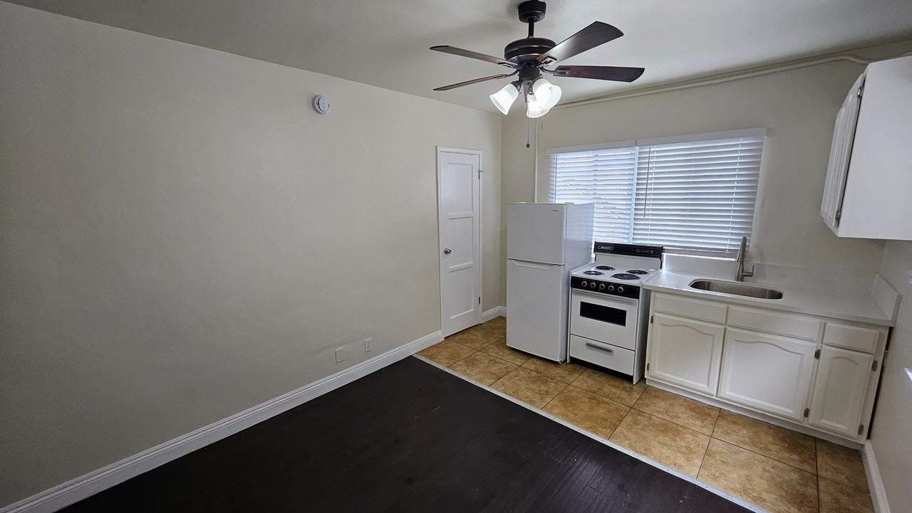 527 N Alexandria Ave #8 - Photo 7 of 18