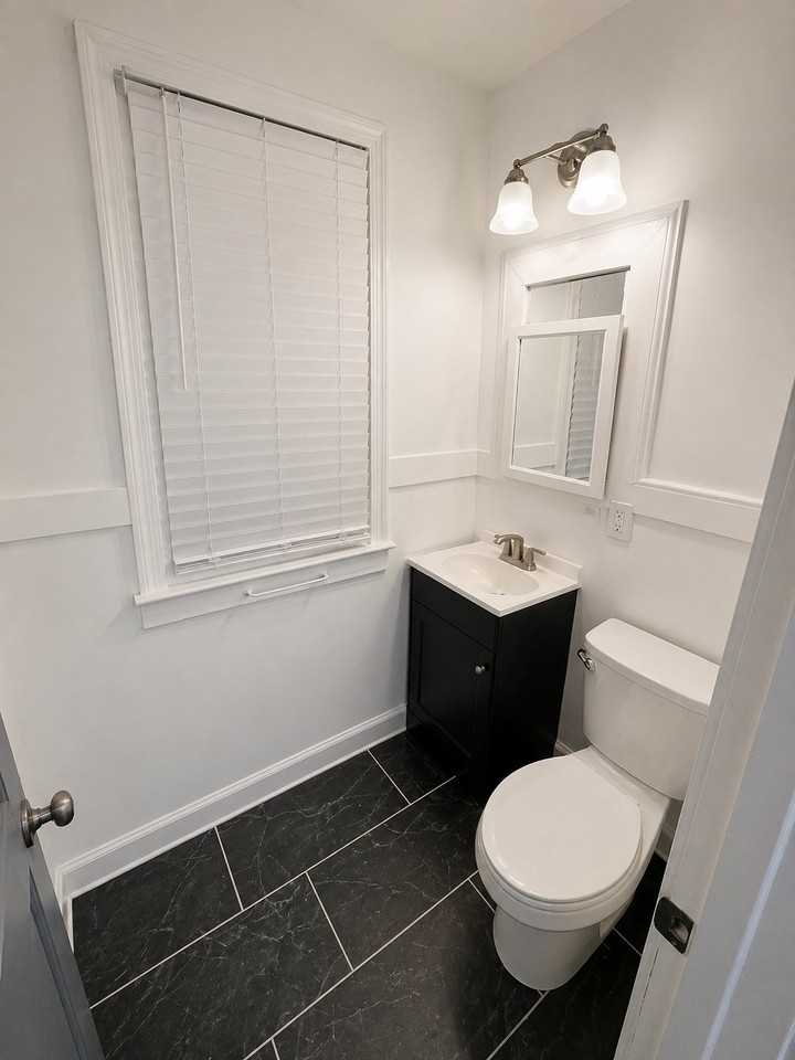 14669 Rutherford St - Photo 4 of 5