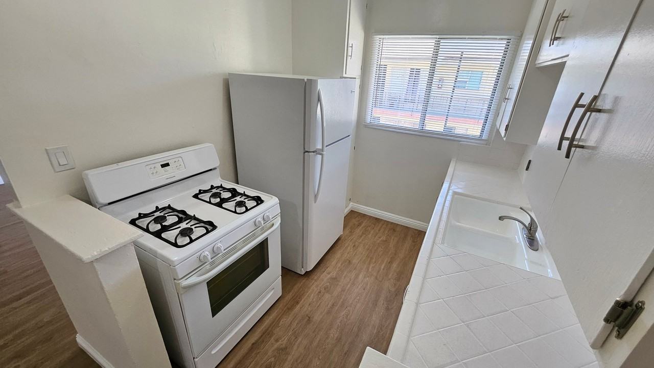 3945 Stevely Ave #19 - Photo 5 of 16
