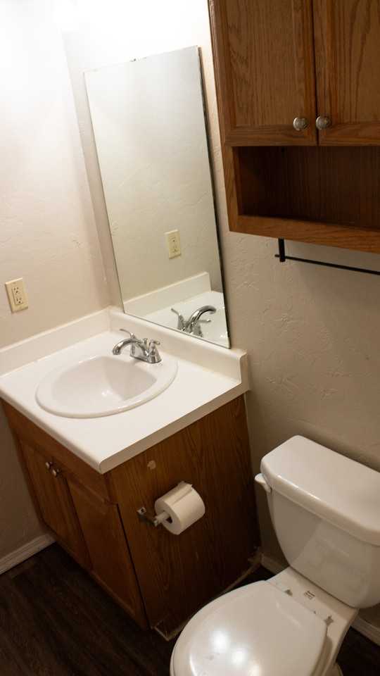 1329 Eastgate Dr - Photo 5 of 17