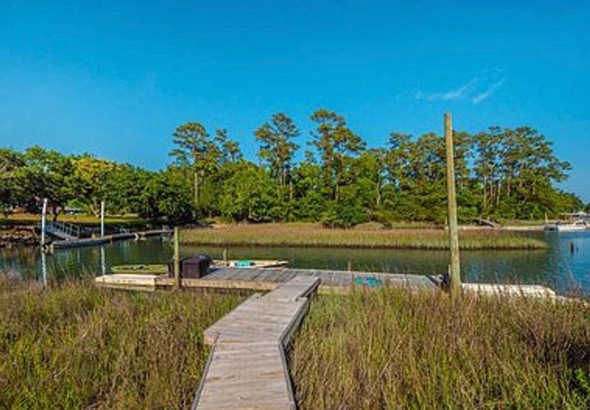 241 Hl Smith Rd - Photo 4 of 10