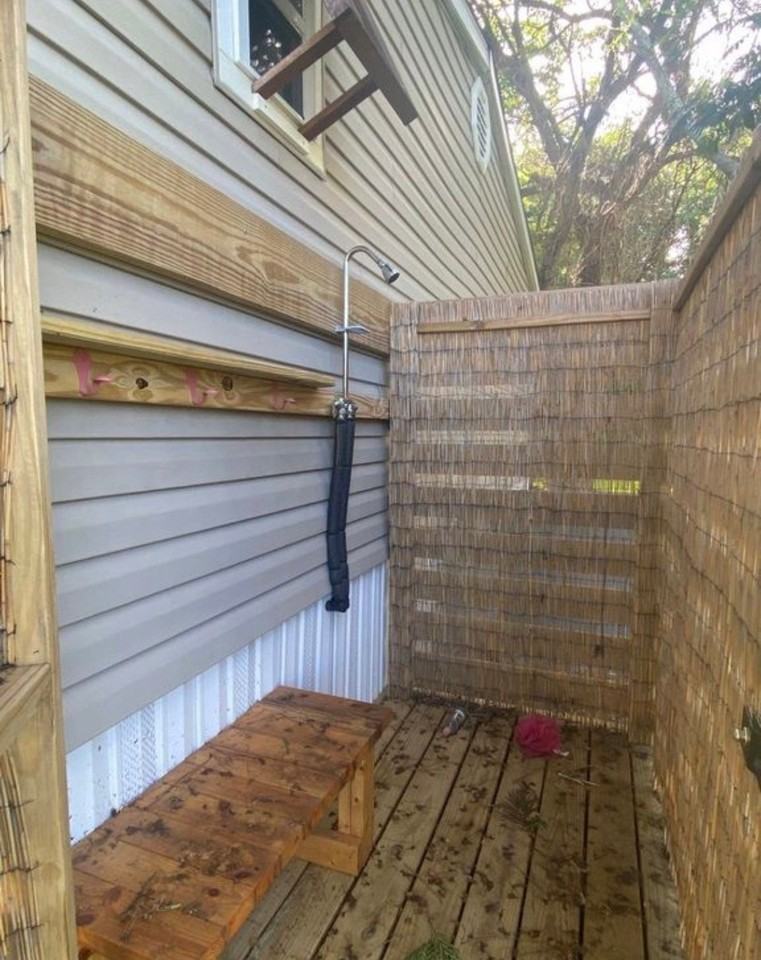 241 Hl Smith Rd - Photo 5 of 10