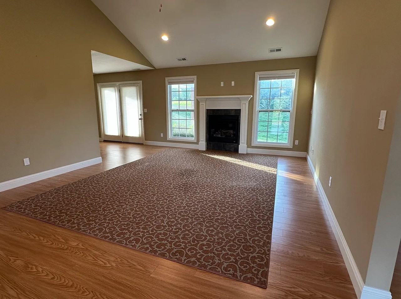 4500 Weybridge Dr - Photo 3 of 8