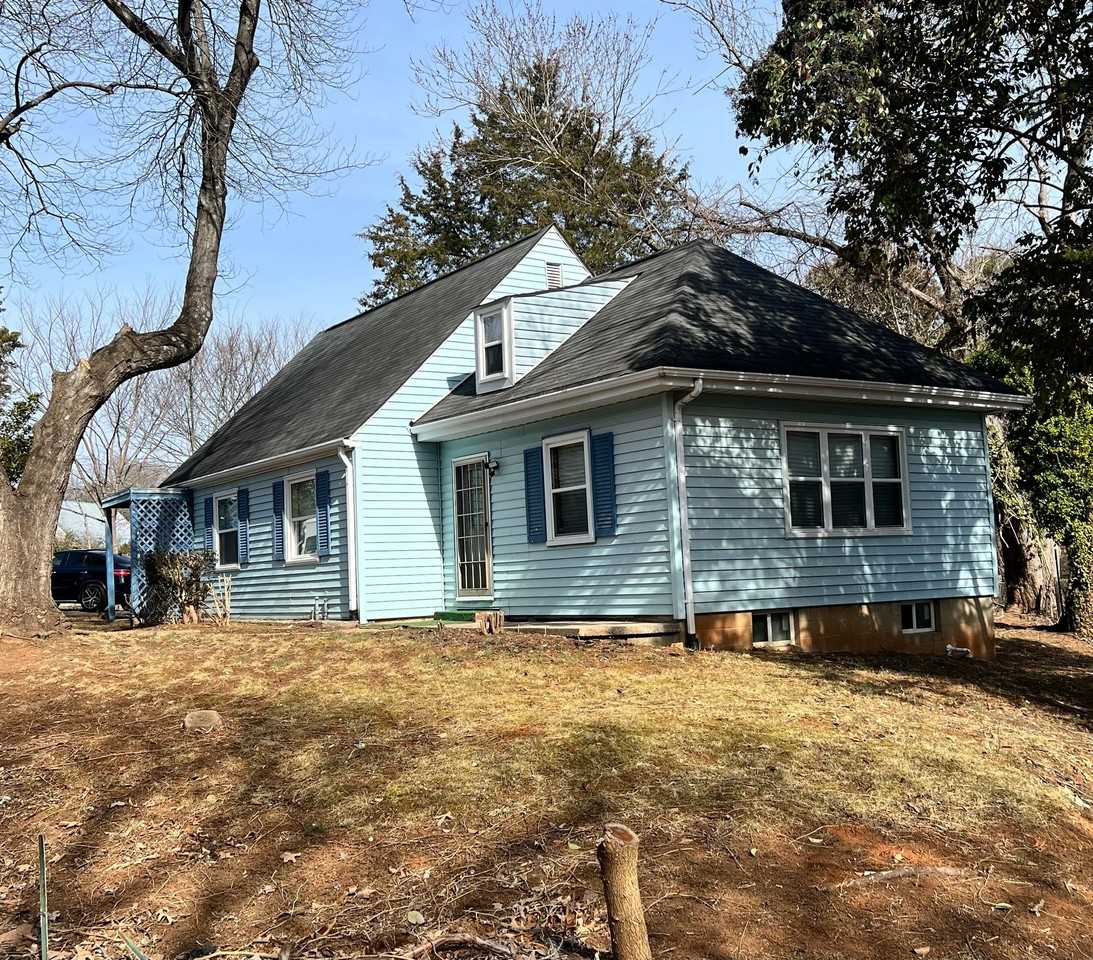 1012 Louise Rd - Photo 2 of 18