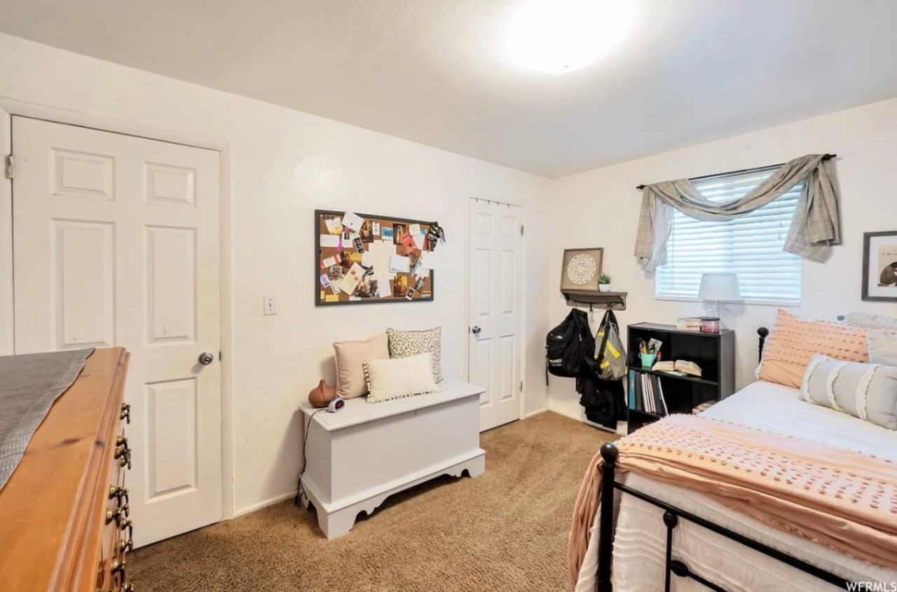 1228 Nw - Photo 2 of 9