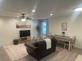 featured image of 2401 1/2 Amelia Ave