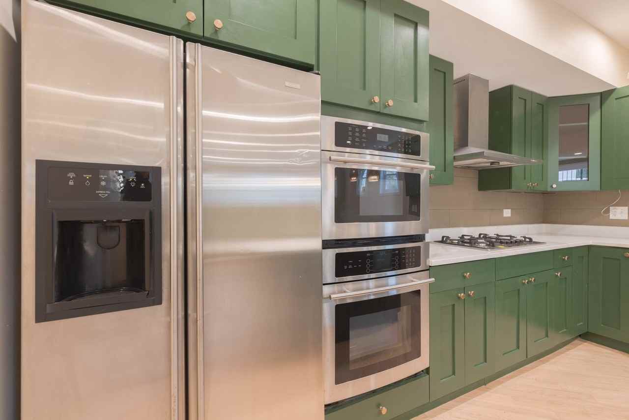 4458 S Greenwood Ave #1E - Photo 6 of 20