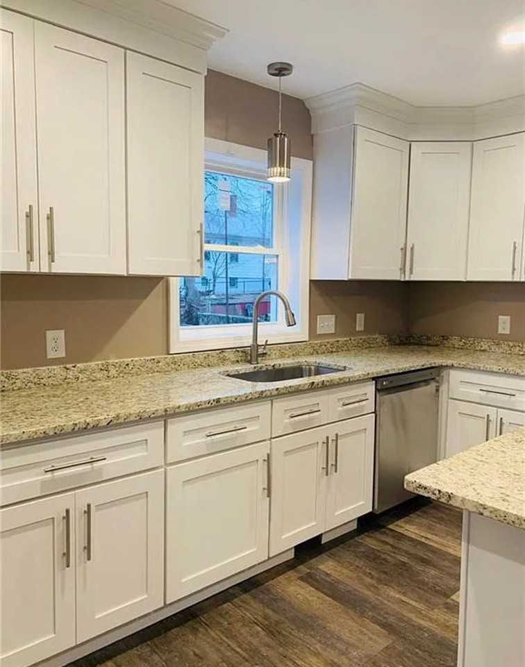 99 Parnell St - Photo 6 of 20