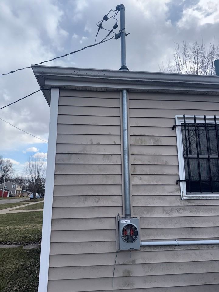 3221 Burgess St - Photo 5 of 20