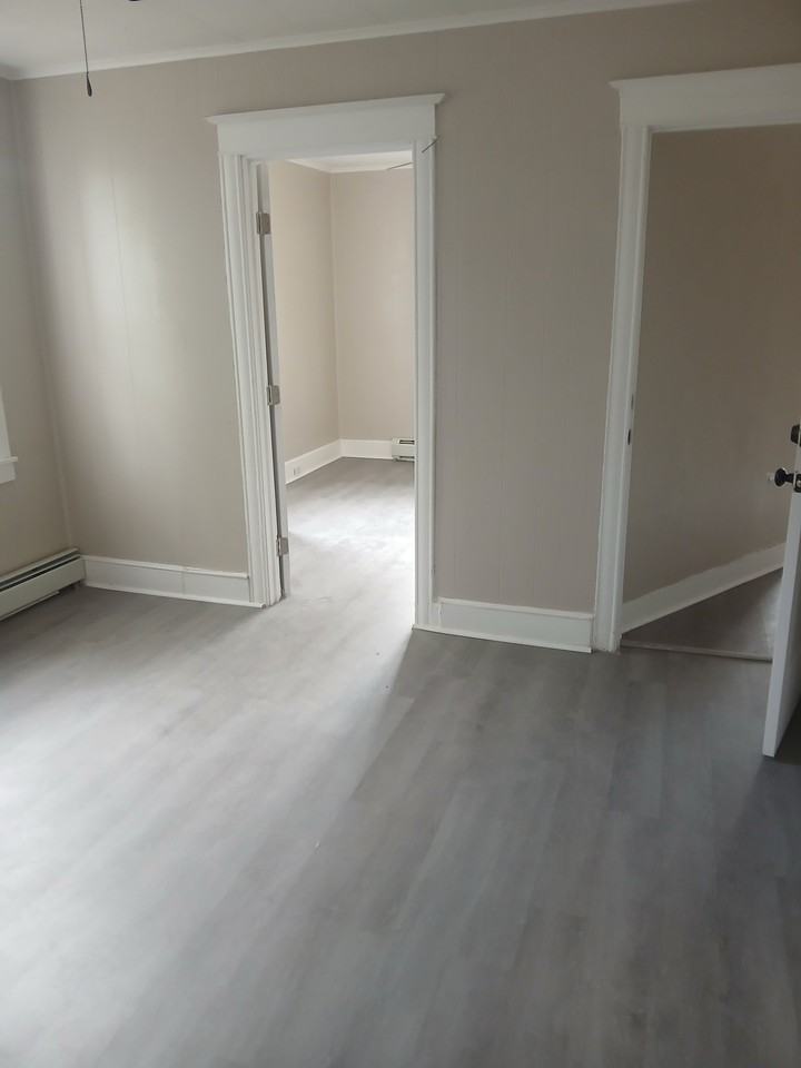 27 Tracy St #1 - Photo 2 of 10