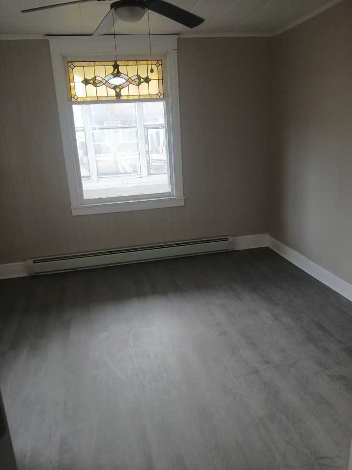 27 Tracy St #1 - Photo 3 of 10