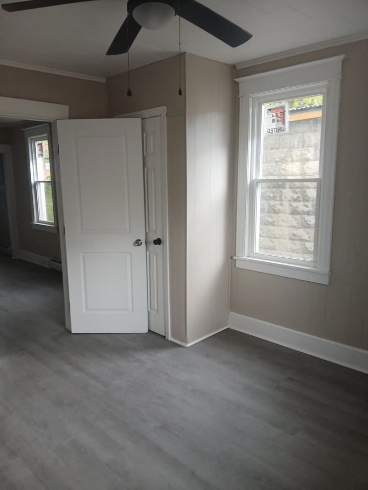 27 Tracy St #1 - Photo 4 of 10