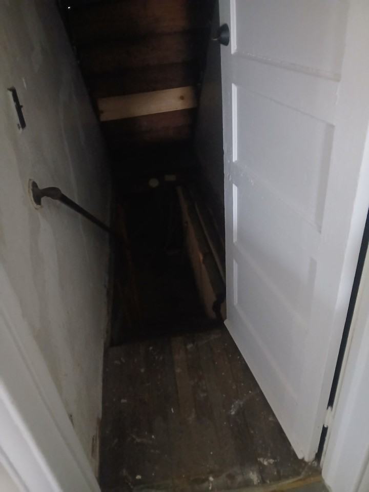 27 Tracy St #1 - Photo 5 of 10