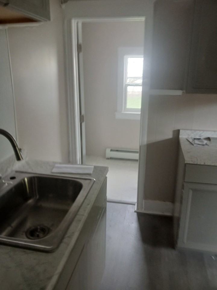 27 Tracy St #1 - Photo 6 of 10