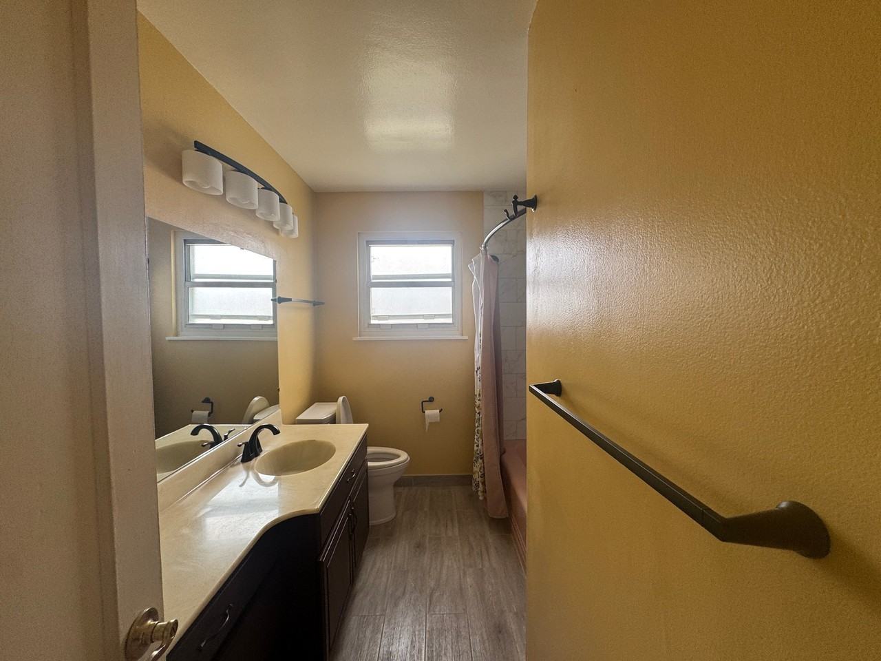 601 Linden Ave - Photo 2 of 20