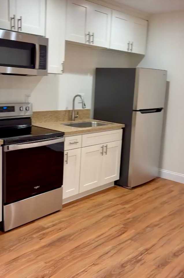 159 N Canyon Blvd #V - Photo 3 of 17