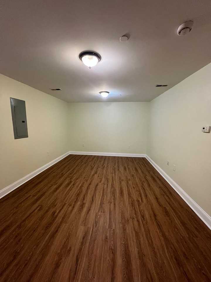 4300 Liberty Heights Avenue - Photo 5 of 12