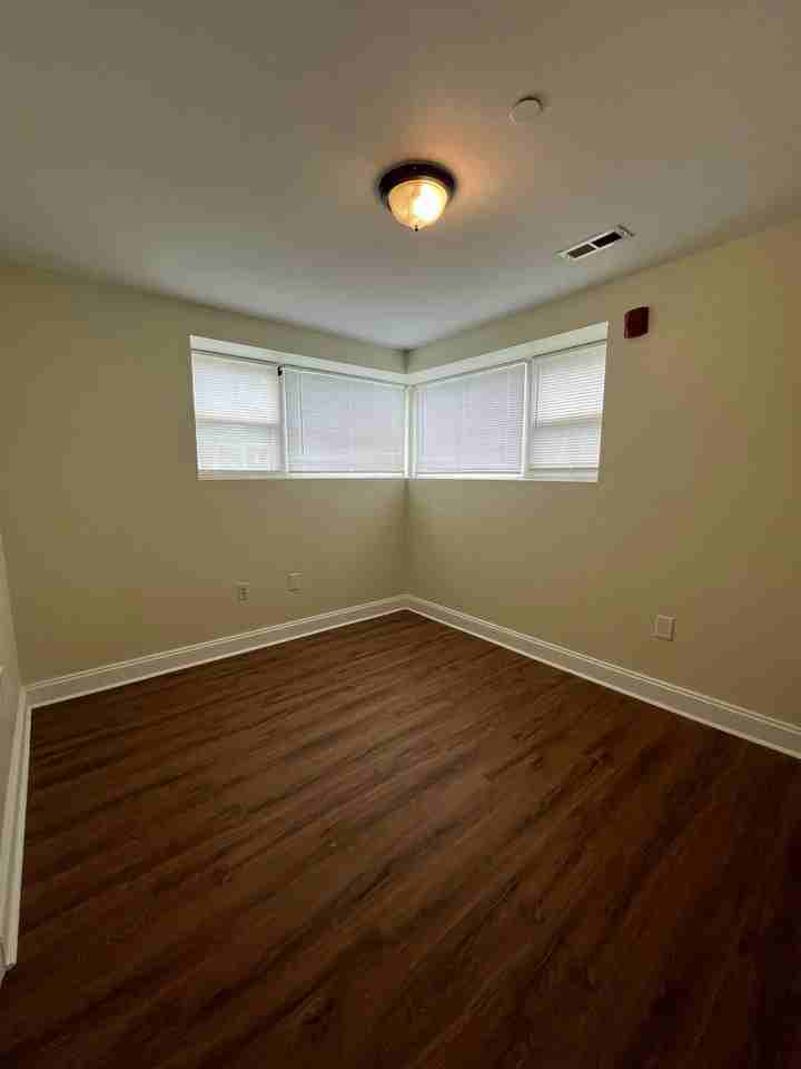 4300 Liberty Heights Avenue - Photo 7 of 12