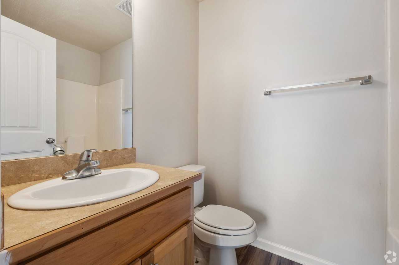 2415 Seth Pl #D26 - Photo 7 of 10