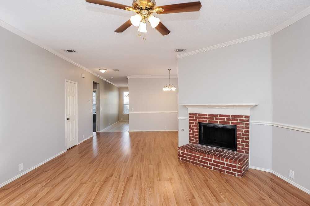 8300 Orleans Ln - Photo 5 of 17