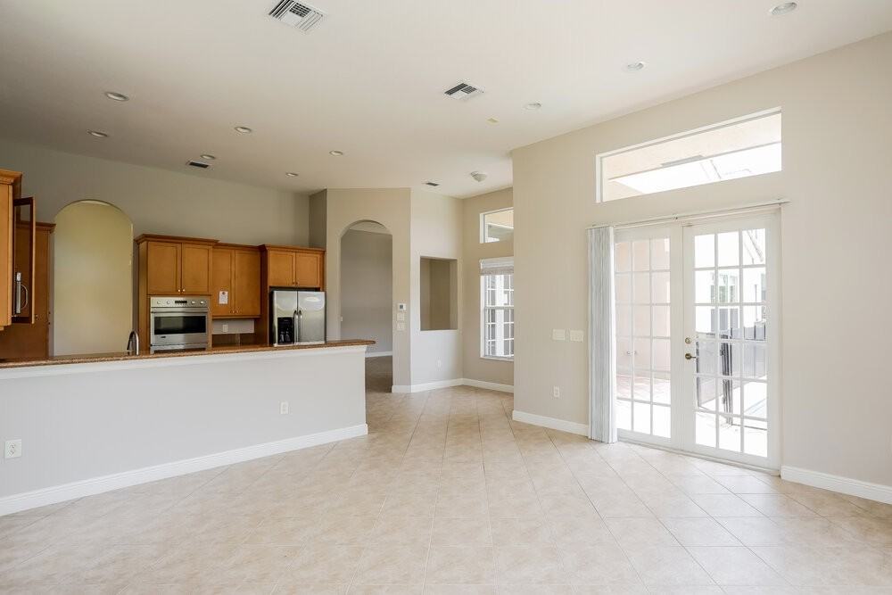 5378 Sw 183rd Ave - Photo 5 of 16