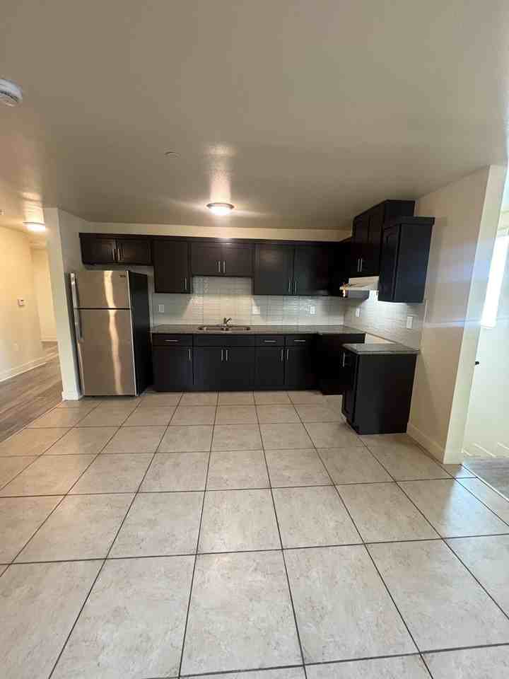 1614 North Soto Street - Photo 4 of 17