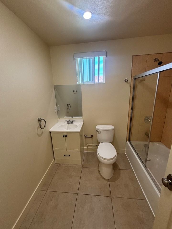 1614 North Soto Street - Photo 7 of 17