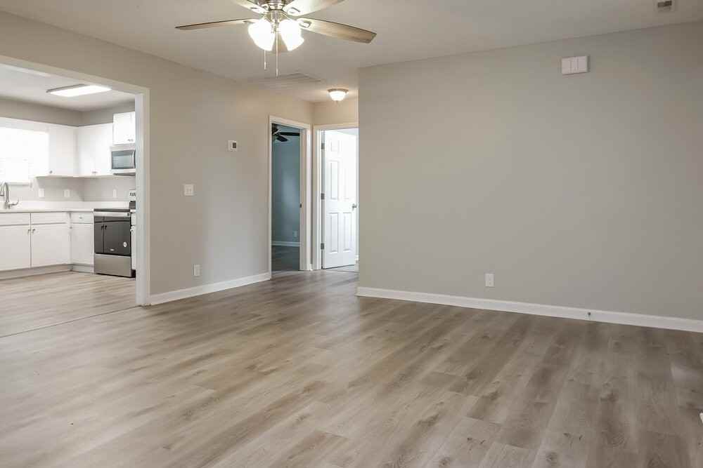 2729 Windwalker Ct - Photo 4 of 20