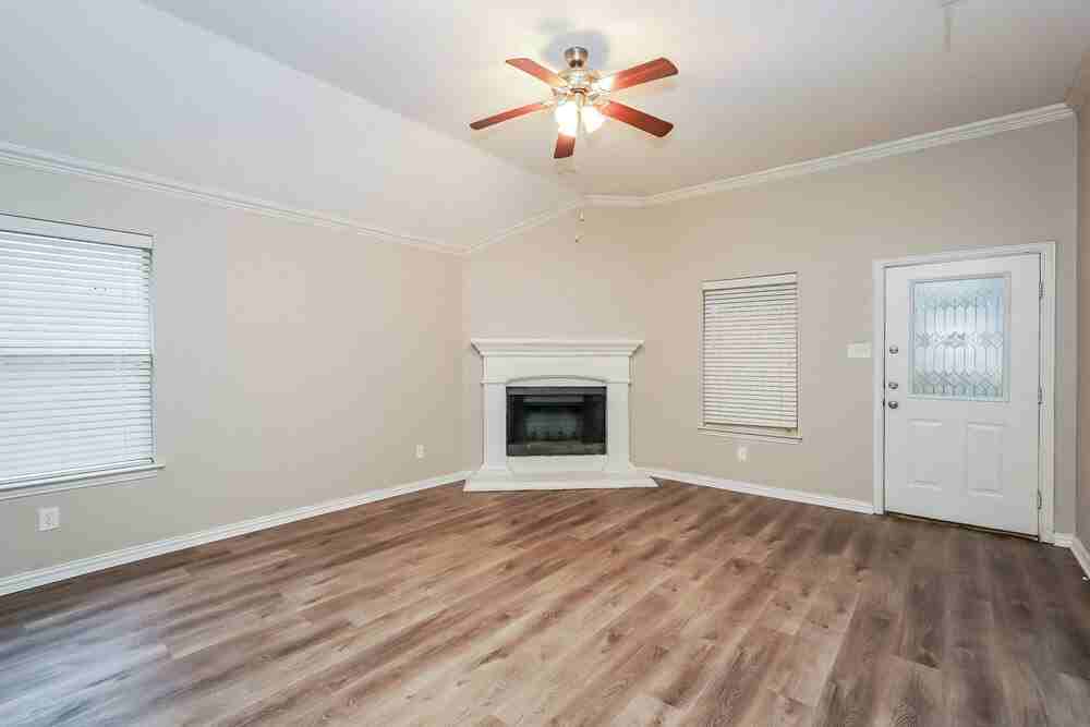 7413 Errandale Dr - Photo 3 of 16