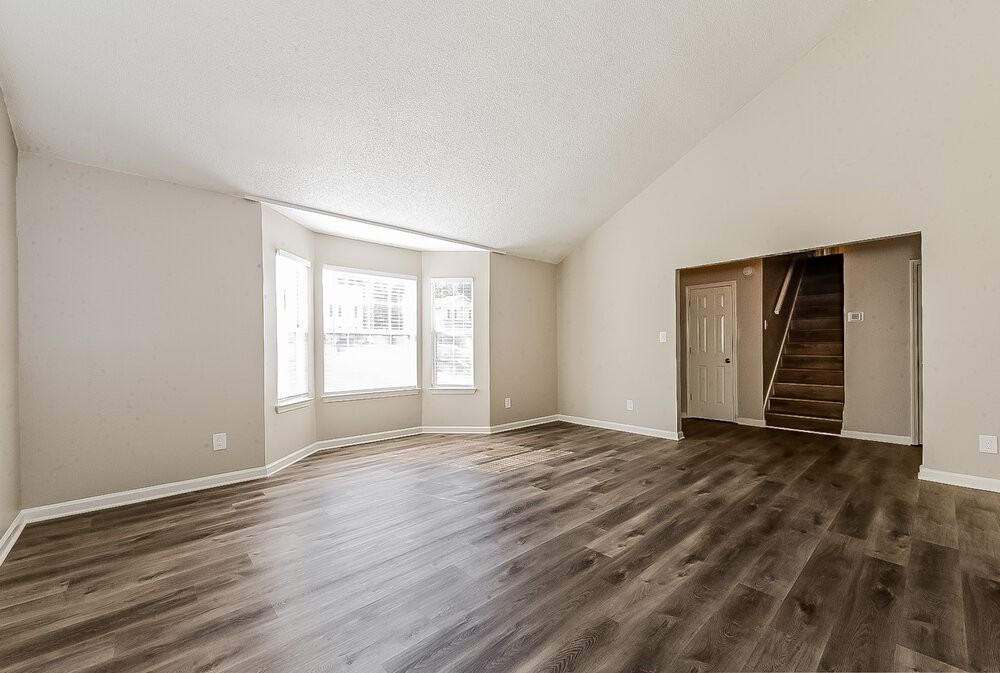 2381 Charleston Ter - Photo 4 of 17