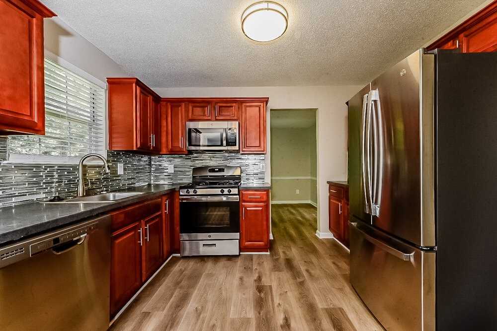 2381 Charleston Ter - Photo 6 of 17