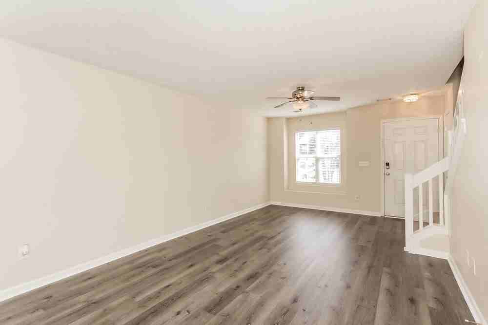 17113 Greenlawn Hills Ct - Photo 5 of 19