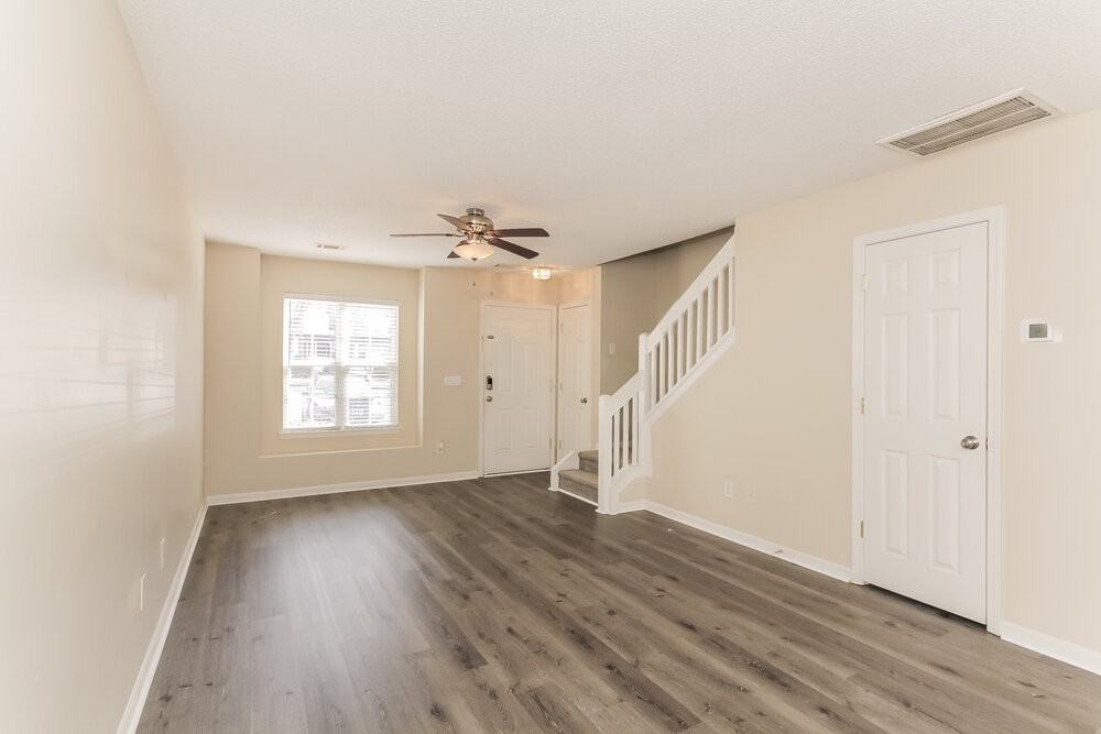 17113 Greenlawn Hills Ct - Photo 6 of 19