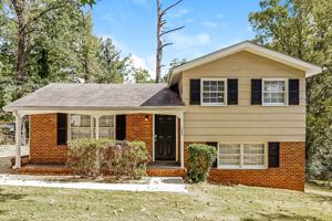 featured image of 1505 Bobolink Ln Ne