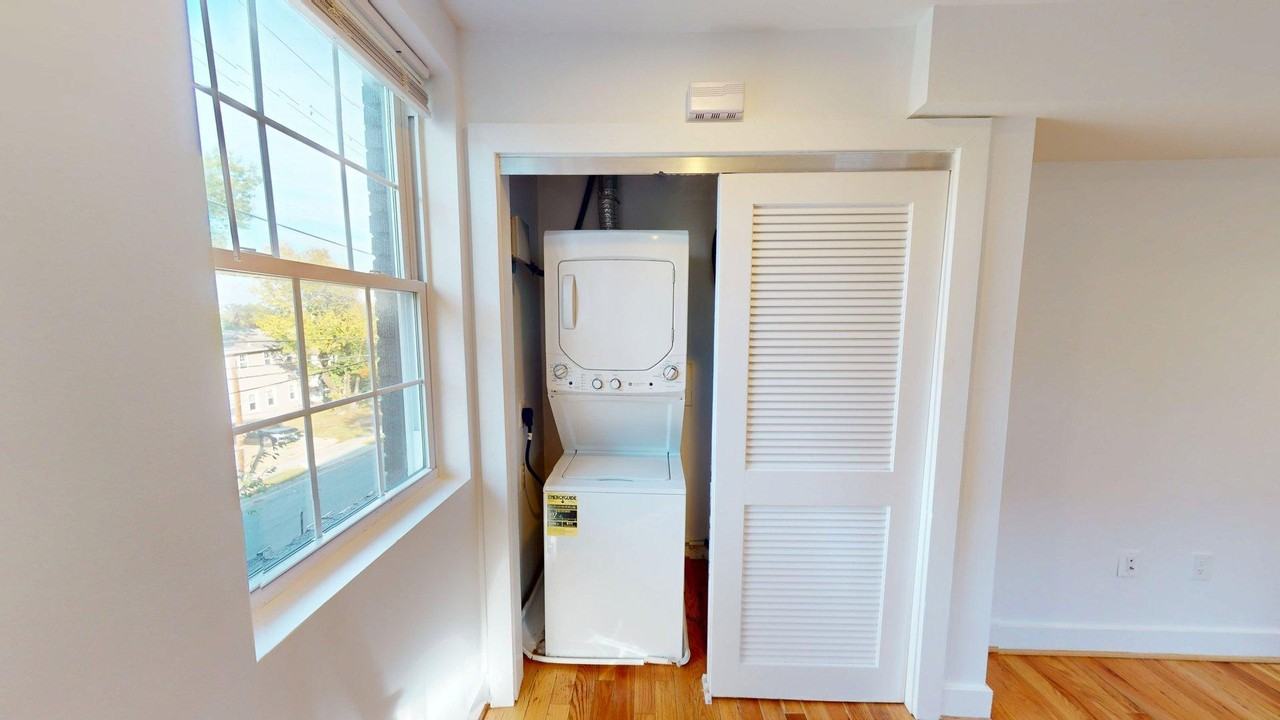 4255 Eads St Ne #4 - Photo 6 of 15