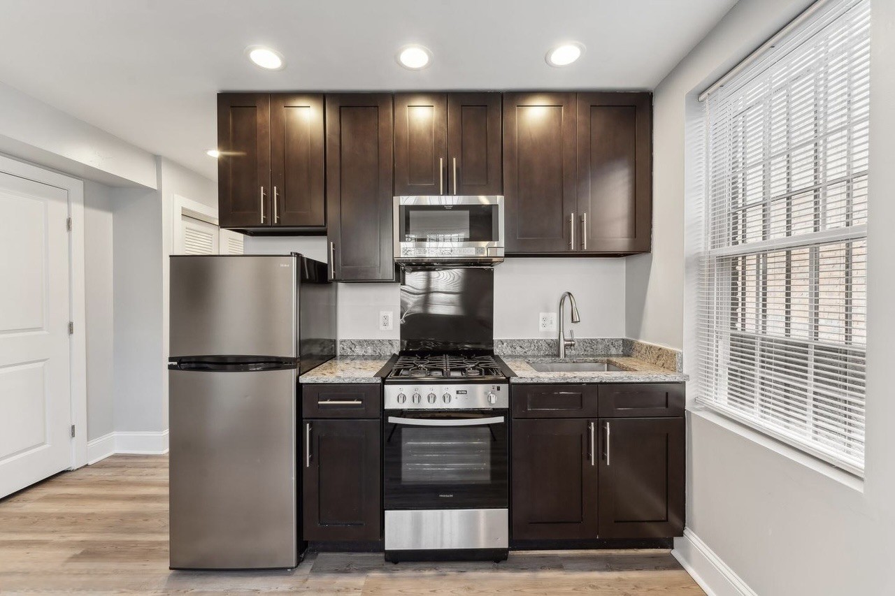 4255 Eads St Ne #4 - Photo 4 of 15