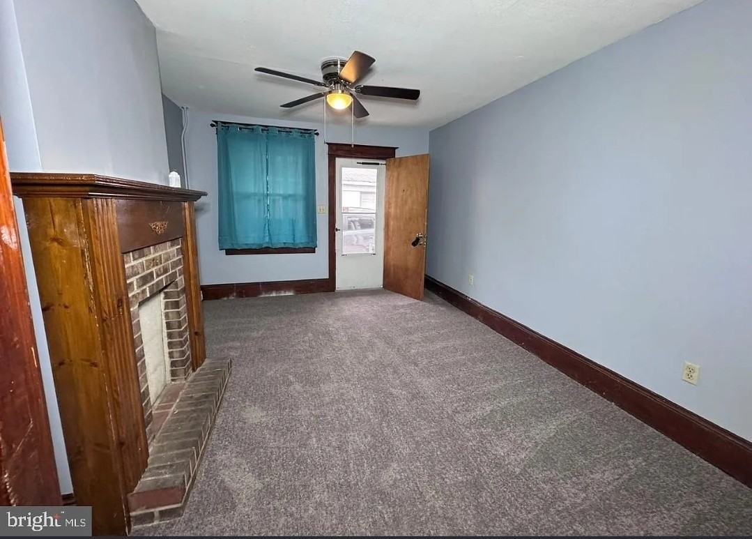 325 New Castle St #325 - Photo 3 of 10