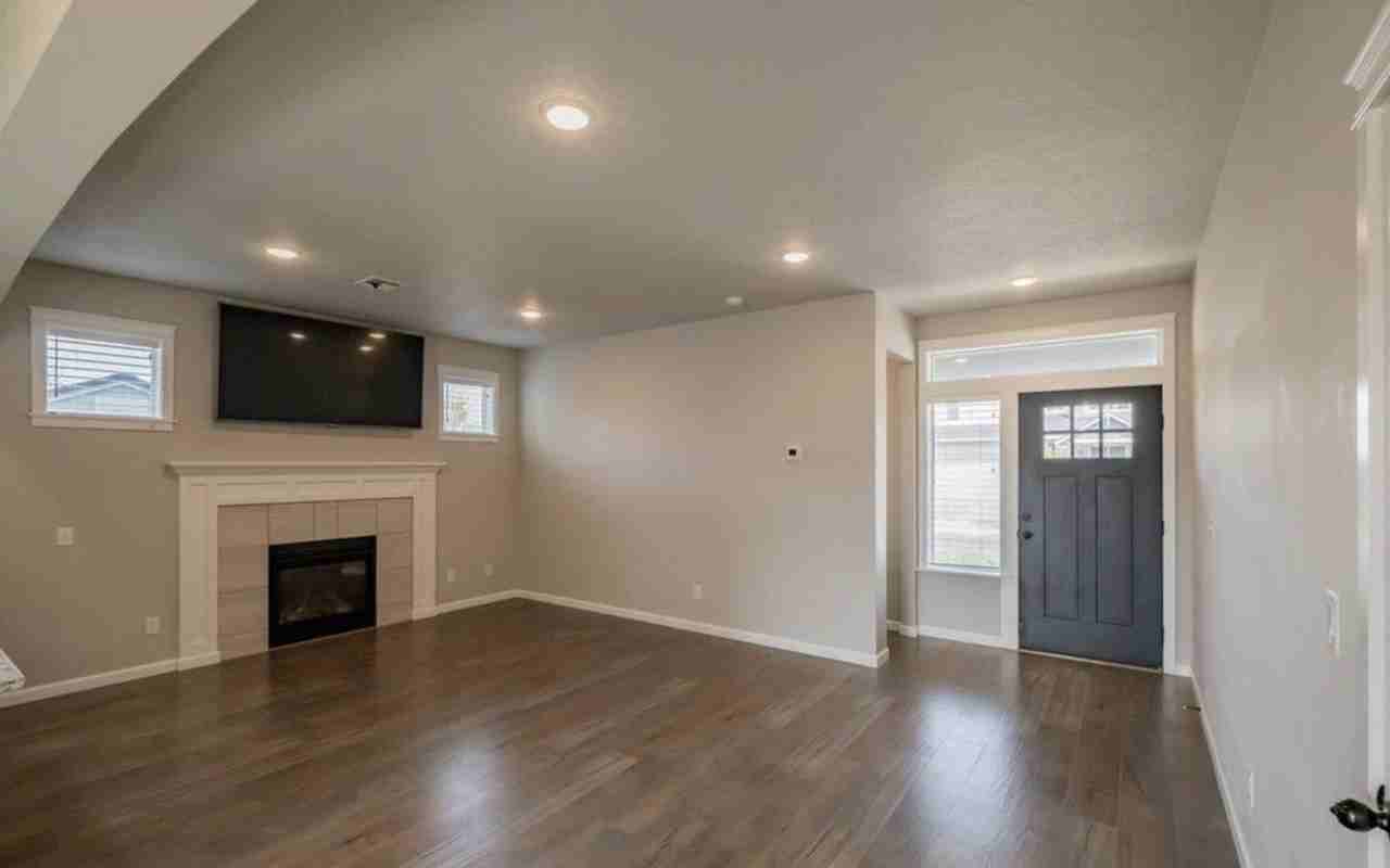 4164 Sagecrest Dr Ne #NA - Photo 3 of 20